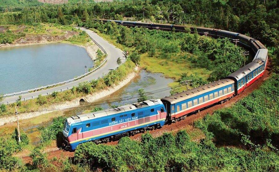 Hanoi to Ninh Binh by train